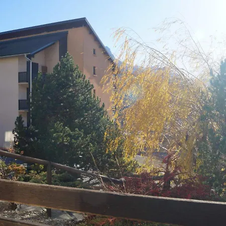 Appartement Rez-De-Jardin A Barcelonnette Pour 4 Personnes - Fr-1-165A-104 *